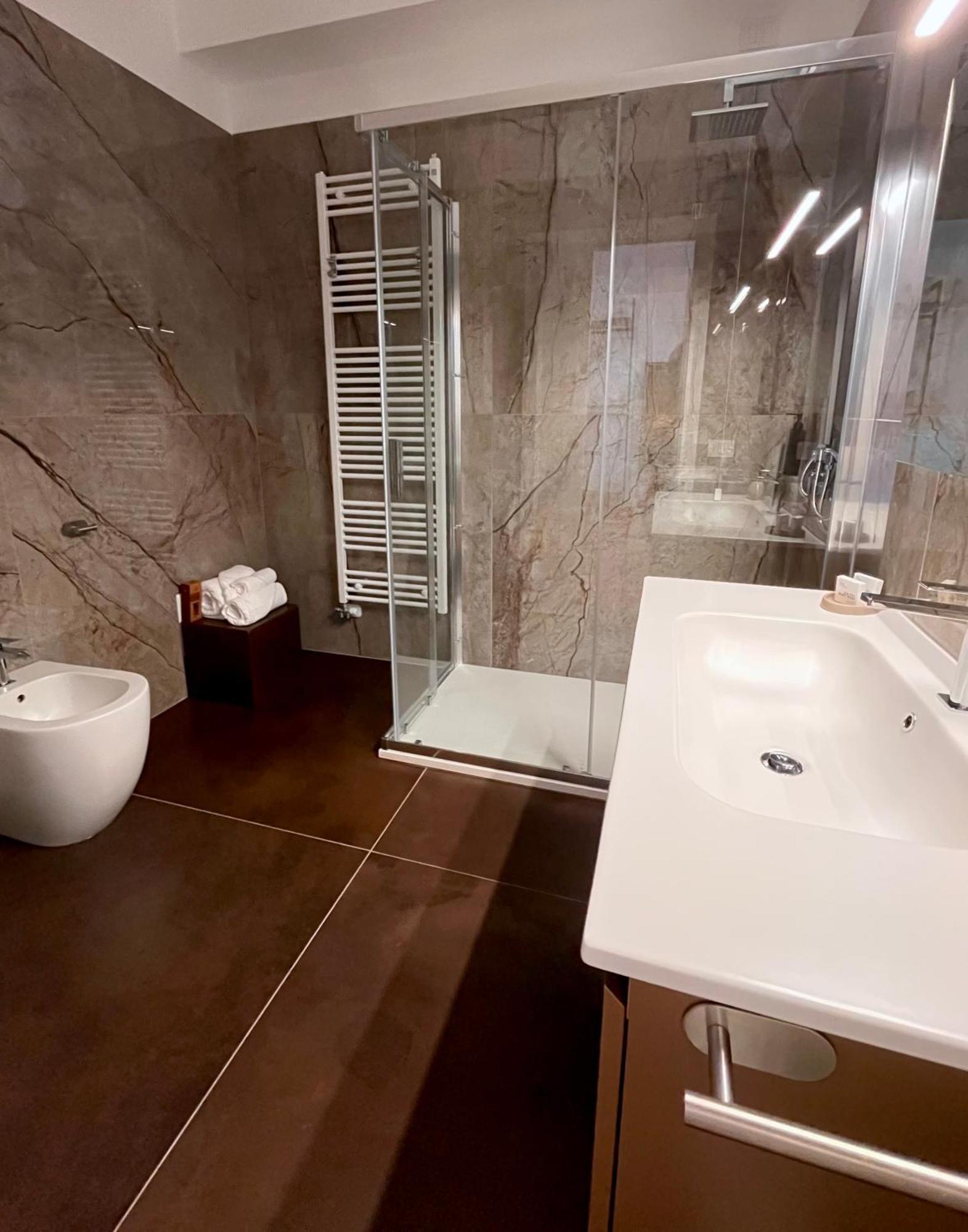 レッチェ Binario9 Bed & Breakfast エクステリア 写真